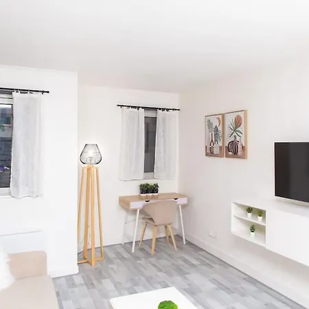 Moderne Et Tropical 15 Min Paris * جوفيزي سور أورج
